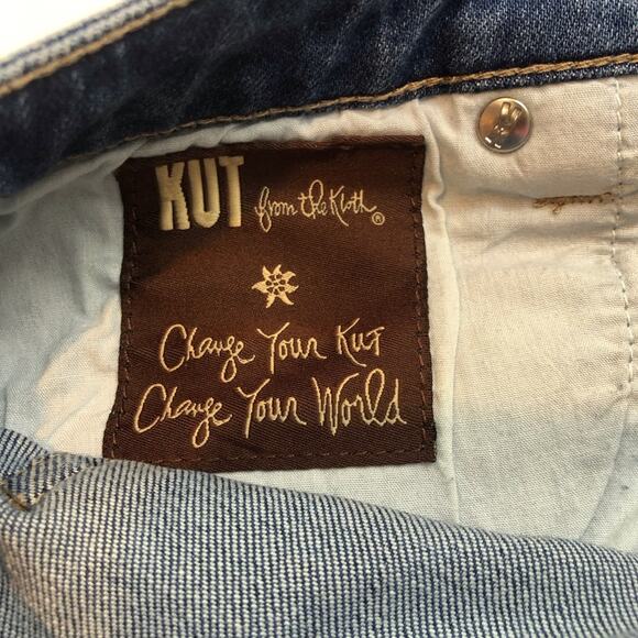 Kut from the Kloth Catherine Boyfriend Premium Denim Shorts Distressed Front - Picture 9 of 16